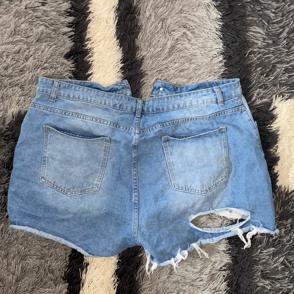 shein denim ripped shorts - Picture 2 of 2